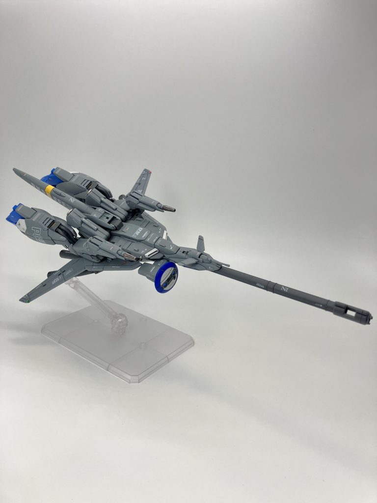 ビームスマートガンのサイドのレドームは旧キットではセンサーは上下に、このキットでは左右になっていました🤔