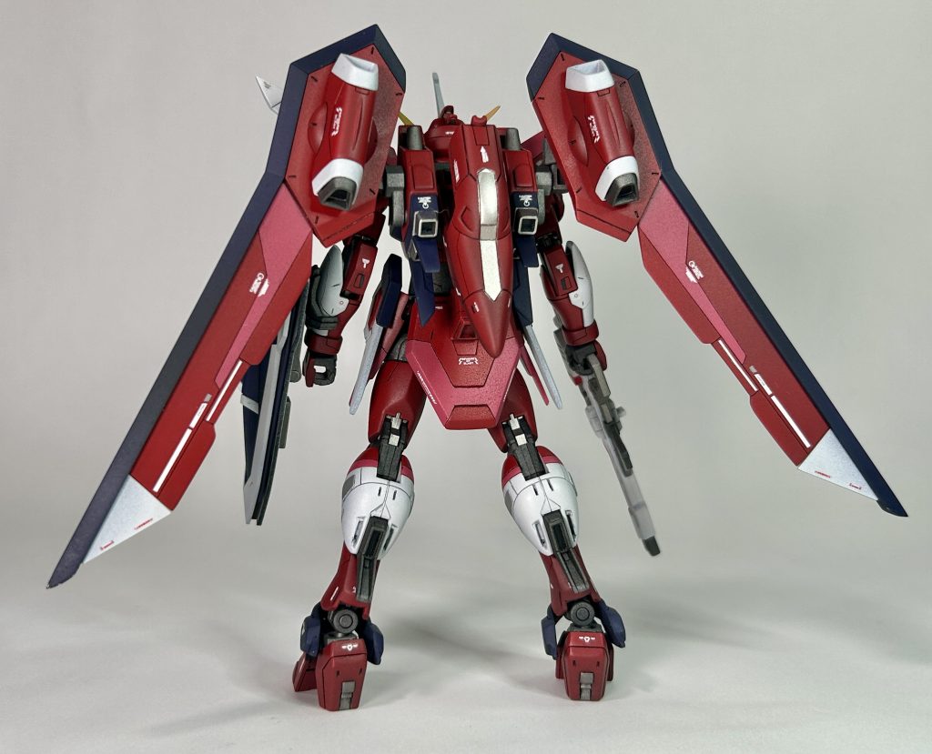 各所にスジ掘りを入れて塗り分けし、情報量アップ。とはいえデカールはやりすぎない程度に。程よくいい感じに出来たかと思います。