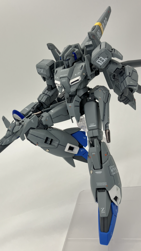 少しアップで🆙　左手はビルドハンズの握り拳です😙