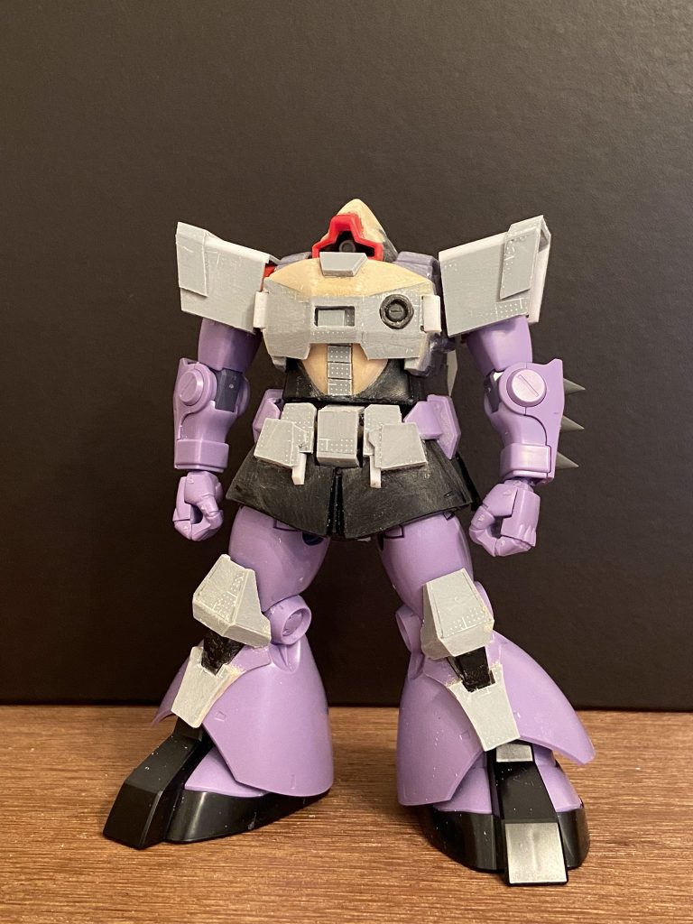 プラ板を使った場所、パテを使った場所が判別できると思います。