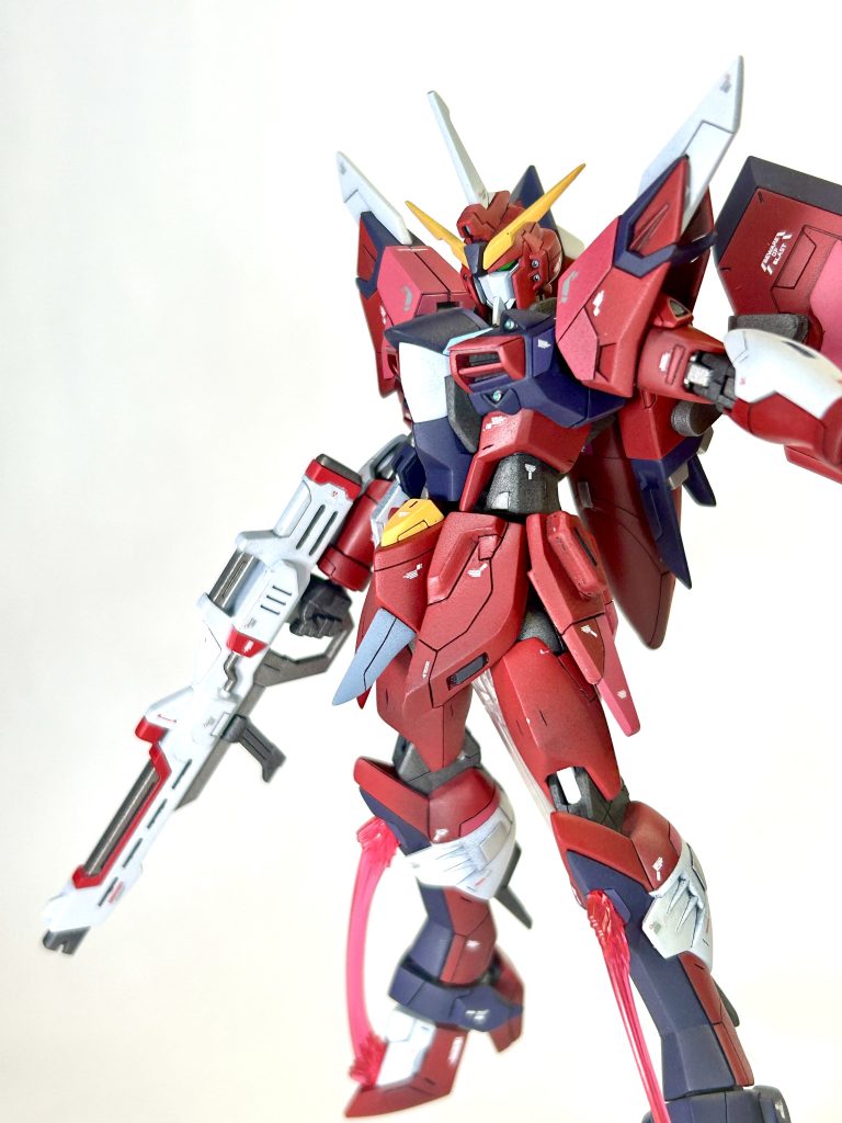 腰アーマーの小ささが気になっていたので、フロントとサイド共に大きくし、特にサイドアーマーはビームブーメランをマウントしていない時も寂しくならないようにしてみました。