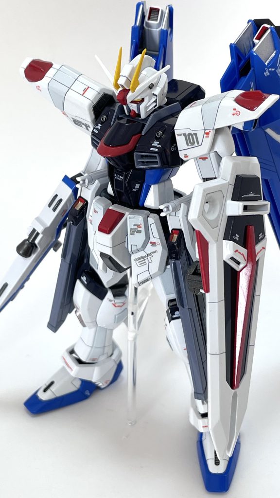 赤の部分は少し暗くしてみましたが、地味になりすぎました。失敗です😅