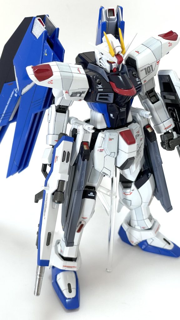 マイフリも格好いいけど、やっぱりフリーダムはブルー×ネイビーのウイングユニットが似合います