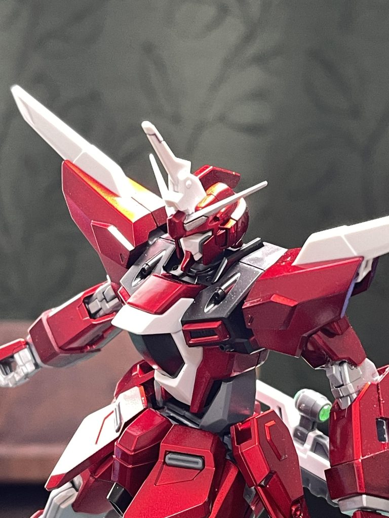 本体のメインカラーはキャンディレッドになります。