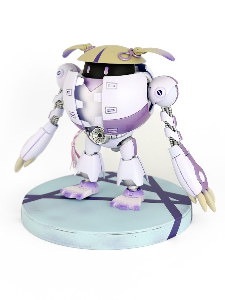 戦闘はイメージしておらず、ただ「キャラクターモチーフをガンプラに落とし込む」ことを念頭にカラーリングの変更を主に改修しています。是非、轟はじめと検索して元のデザインと比較しながら見てください。