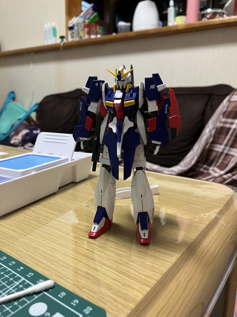 マシンガンはサイドスカートにマウント可能