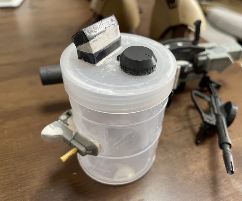 百均スライムのケースをベースに色々付けて作成！！ 