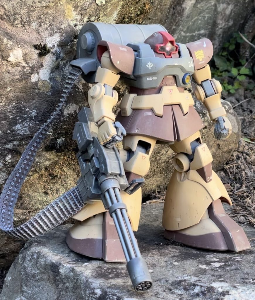 残党軍にて、ドムをベースにジャイアントガトリングを用いた、拠点防衛並びに支援機として運用された機体。UC0096 当時において一年戦争のMSでは、一線級の戦力としては心もとない為、限られた用途に特化させた運用を行っている。渓谷基地の残党軍にて運用されている。