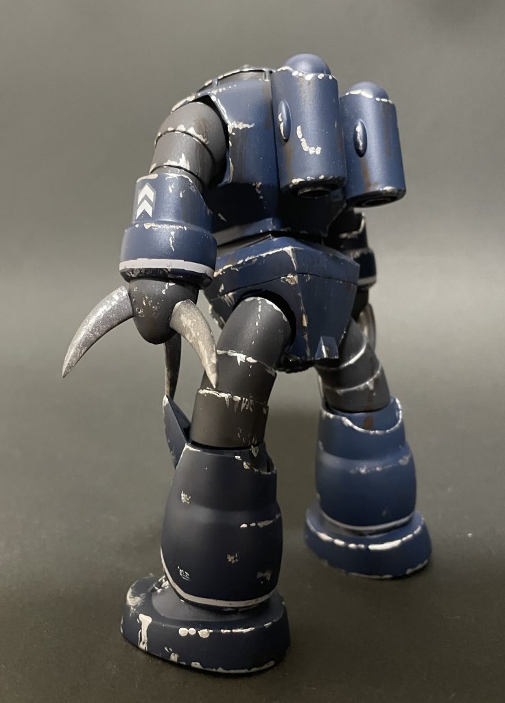 膝をロール軸化したので膝裏が綺麗にまとまりました。