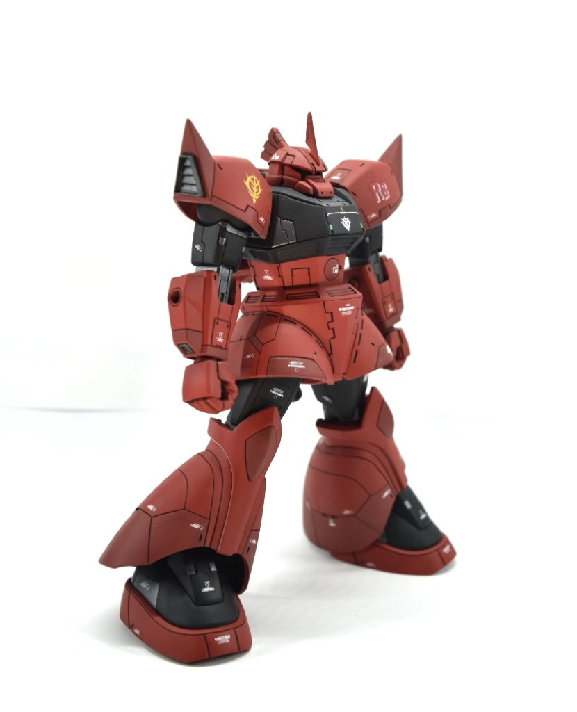 多少のS字立ちが出来るよう、ボールジョイントを仕込んだ工作を施してます。今回初めて脚に曲線のスジ彫りを挑戦してみましたが、スッゲー難しかったです😅