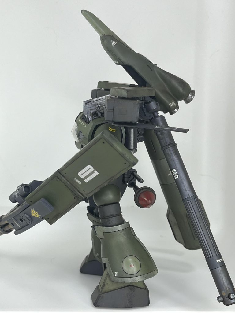 左からです。シールドは1mmプラ板を貼り重ねただけです。ギラドーガのシールドイメージしました。というか、全体的にUCのズサイメージです!