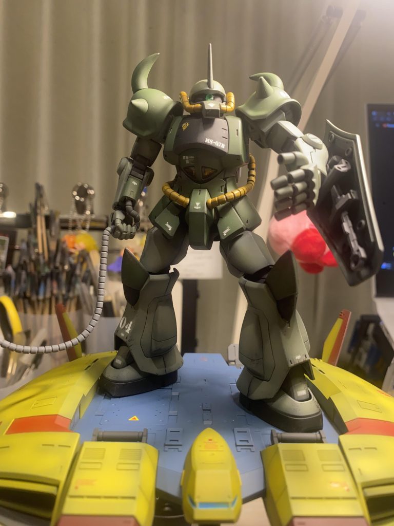 プレバンからベースジャバーとグフがほぼ同時に着弾した事もあり、どうせならとジオン残党イメージに塗装してみました🐥三🐥