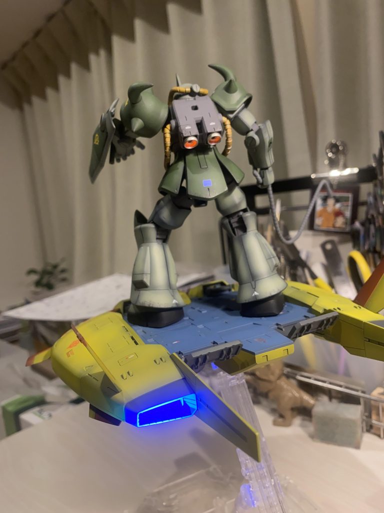 ちょっとだけ蛍光塗料で塗装🐤