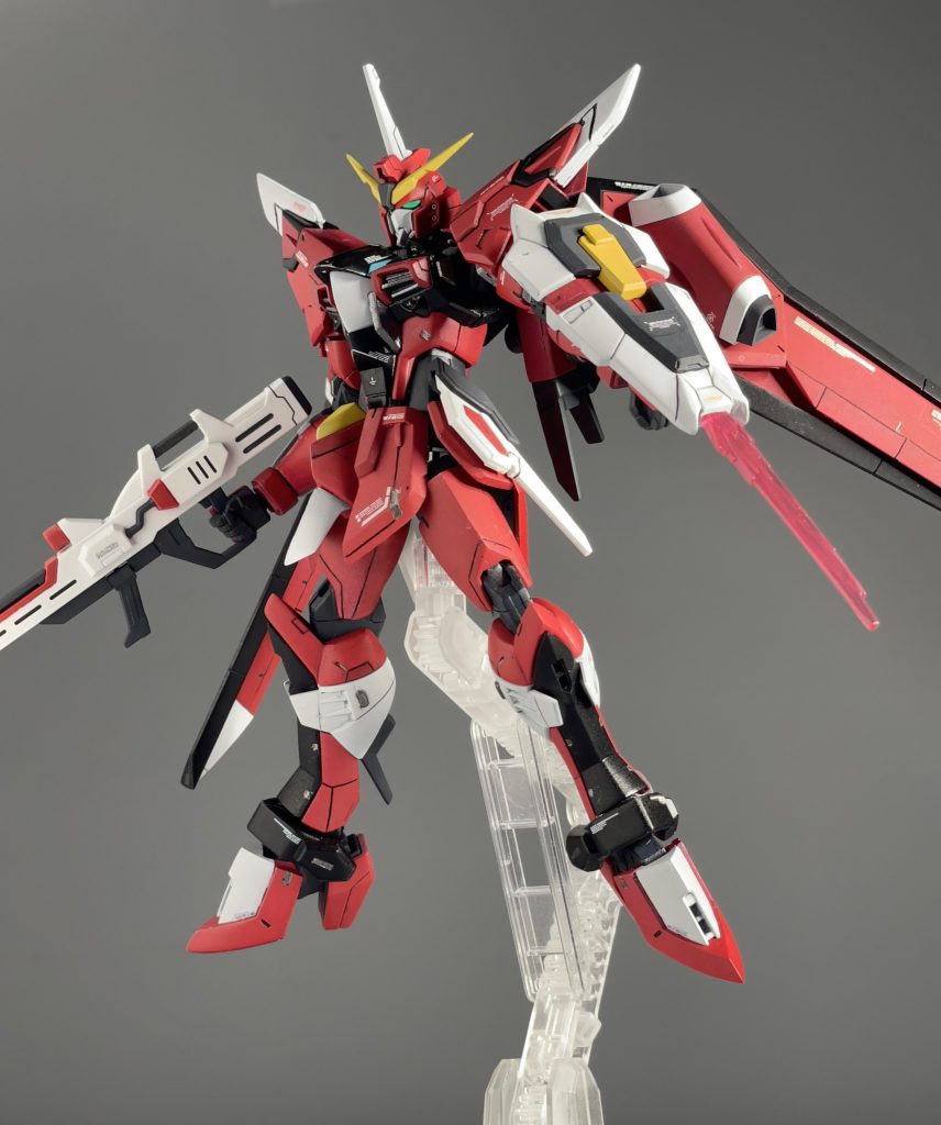 ポージング④盾に仕込みサーベル追加してみました。