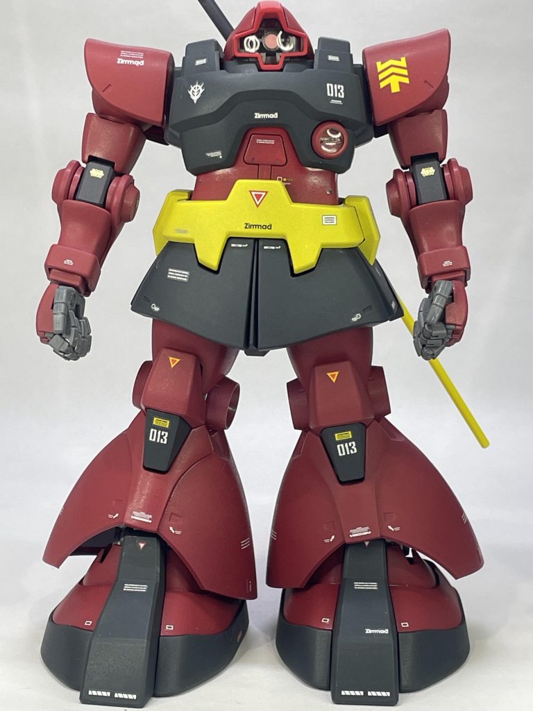 ドムは幾度と作っていますが、本当飽きない名キットですね。