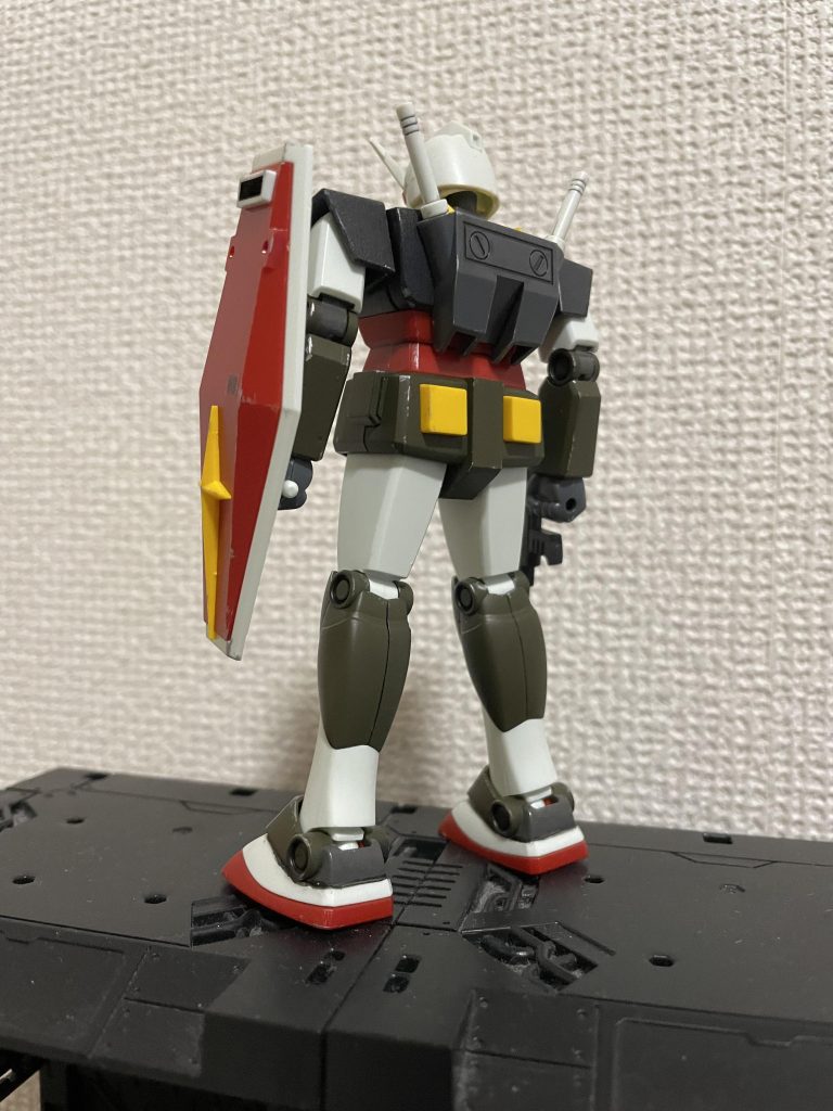 子供の頃、どこも売り切れでなかなか買えなかったキットですね。今のキットは塗り分けも簡単で、楽しく作成できました。当時の作例っぽく銀のハゲチョロ多めのウェザリングにしてみました。