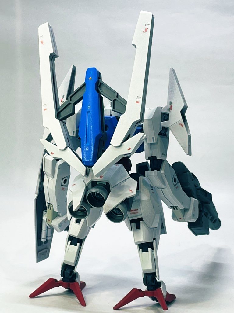 フェーズドアレイキャノンもエスカッシャンをイメージした色合いにしてみました。