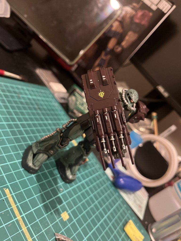 シールド表裏どっちもかっこいいですね🌊表面もう少し塗分けすれば良かったと後悔😭