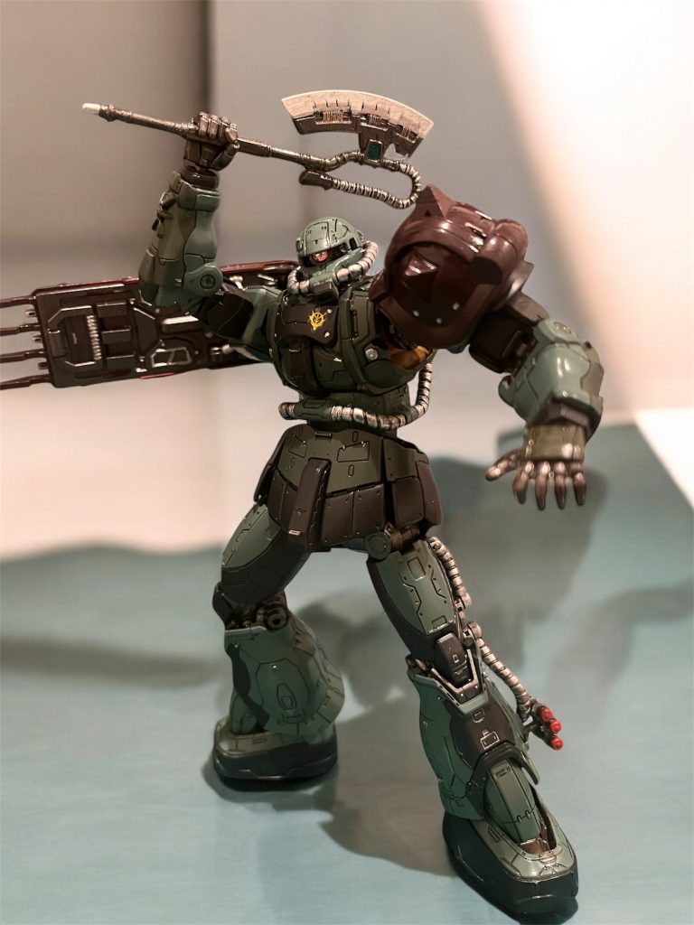 ヒートホーク🪓わざと少し粗めに色乗っけました🧟♂️モノアイは小さくて怖かった🐒のでハイキューパーツさんのVCドームに変更👀かなりつぶらな瞳になりました🥹