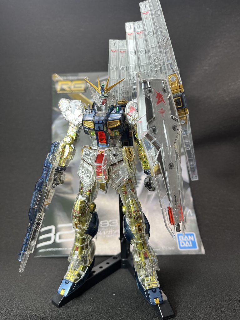 ゴールドフレームのνガンダム