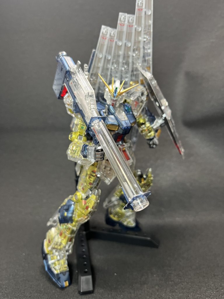 νガンダム–3枚目/制作者：@kazoo192365901