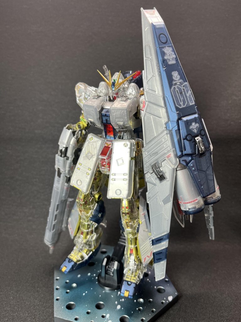 νガンダム–4枚目/制作者：@kazoo192365901