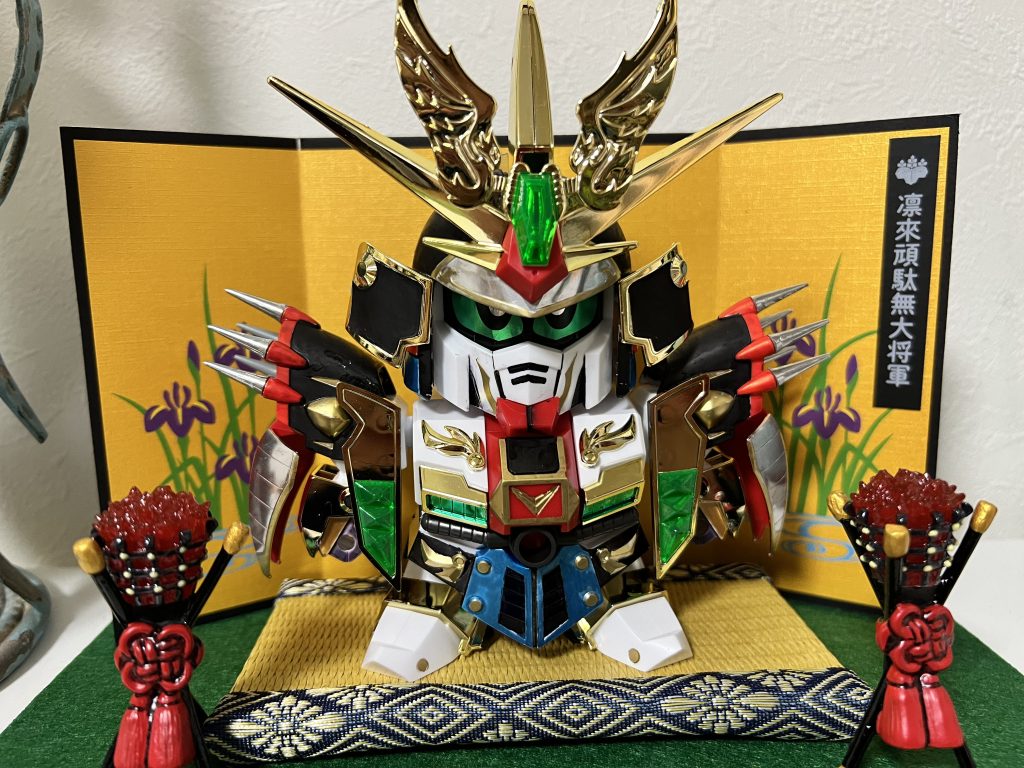 畳は100均、屏風とかがり火は通販サイト、大将軍の字はテプラで作りました。