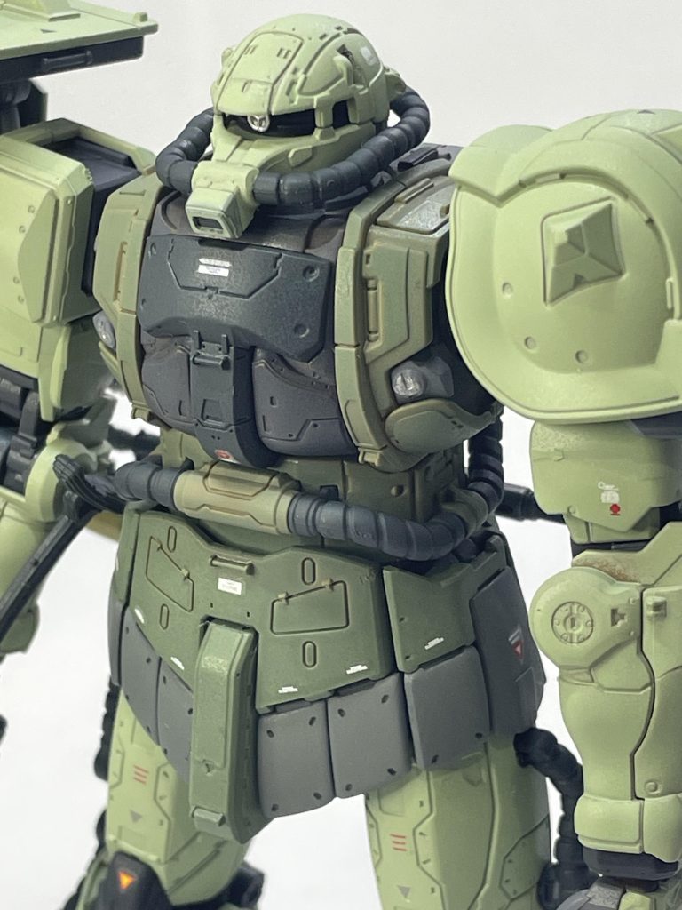 アンテナは外しただけで無改造ですがモールド多いから穴も気にならないレベルでした。