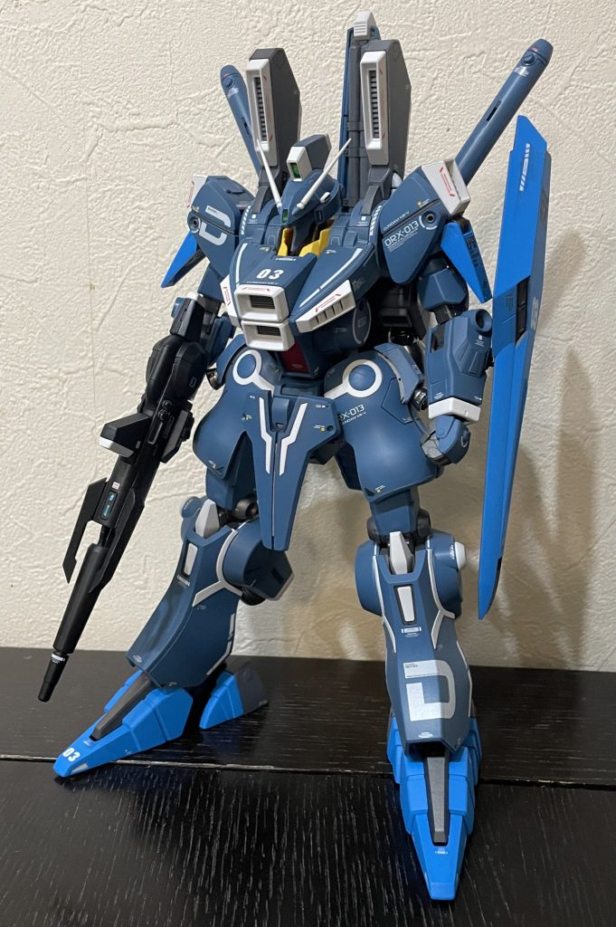 シールド🛡️は、Hi νガンダムから拝借しましたが、個人的にワリとしっくりくるような…。😅