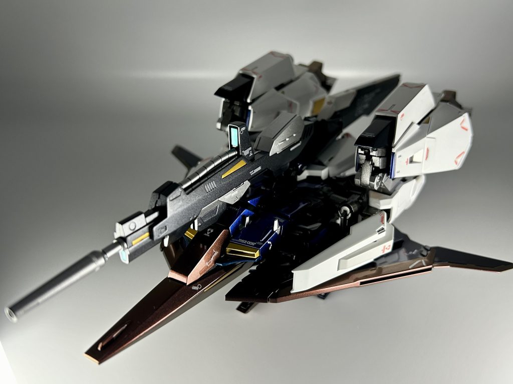 塗装前に稼働軸、接続軸を予めマスキングしたので無事ウェイブライダーモードにも変形可能に！ここが1番頑張りました！