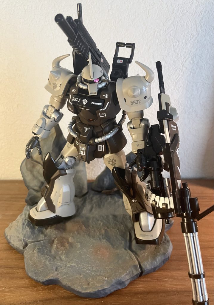 スジ彫りの技術がないので、スジ彫りがてぎる方がうらやましいです。