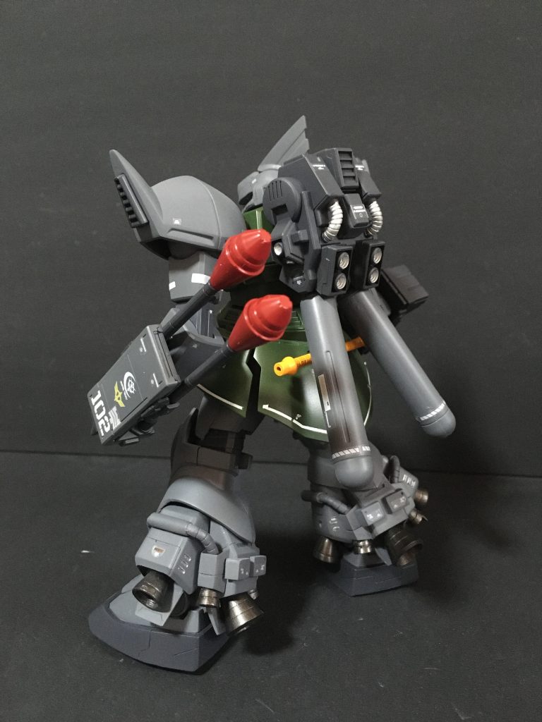 後方ショットジョニーライデン用のバックパックにマリーネ用のプロペラントタンクを追加させています。