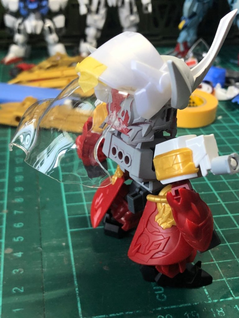 没案となった後頭部のビームマント。