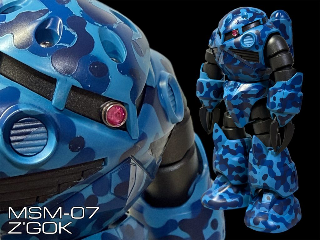 モノアイは先人達のを参考にさせてもらいました。本当は磁石で取り付け自由にしたかったのですが、イマイチ上手くできず両面テープです。少し見えてるのはご愛嬌。