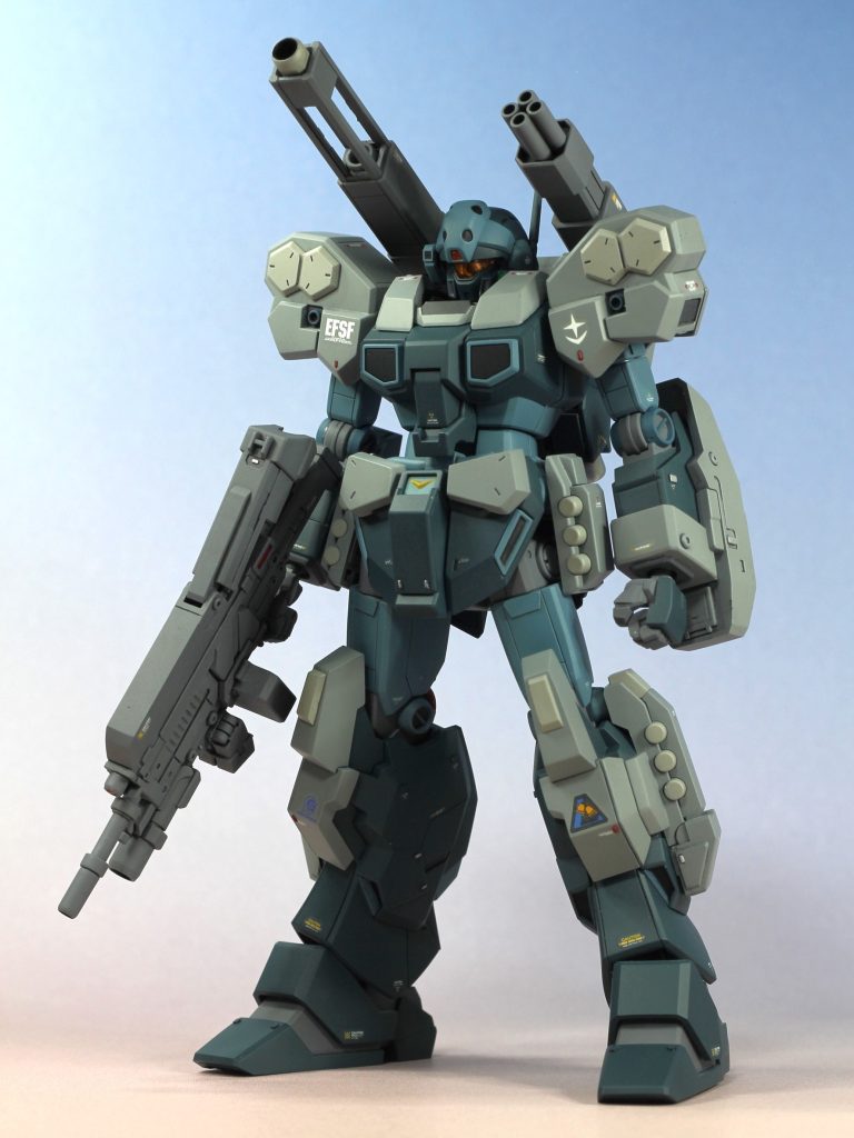 お腹を1ミリ延長して、程よくスジボリをしました。合わせ目消しもしっかりと。シンプルに、王道のかっこよさを追求してみました。