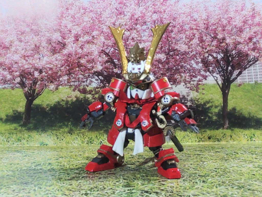 で、出来上がったのがこちら。さすがにドリフのままだとふざけすぎるのでオリジナルで兜を追加。史実の兜に鬼島津のイメージで鬼面を作ってみましたが、鬼らしくなったか不安。豊久エピソードの兜の紐もつけてみた。ひさしぶりにパテを削りましたがwaveの軽量速乾パテが無かったので固かったでした✨(デザインナイフ折れて顔に当たる)