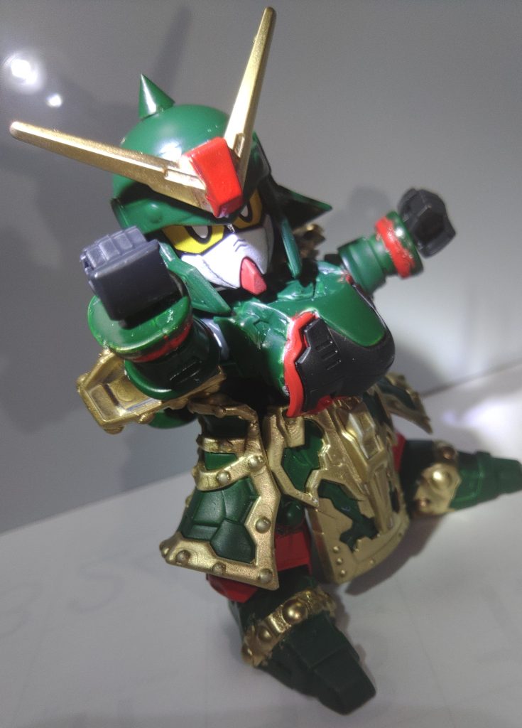 SDのクーロンガンダムの資料が少なかったので手探りで想像しながら組みました