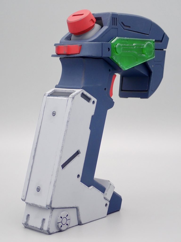 Gコンのクリスタル部分は左右非対称です。たまに作画ミスってる媒体もありますけど。