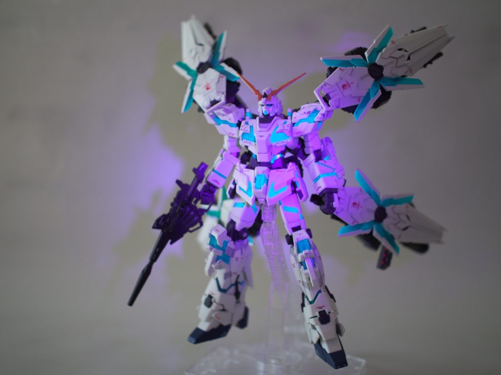 UVライトでビコーン！の状態。