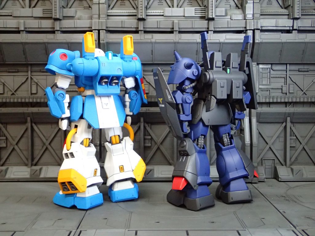 HGUCハイザックとの比較　背面