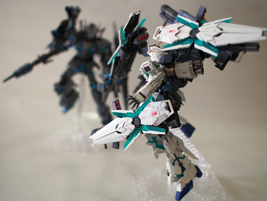 対峙、別アングル。