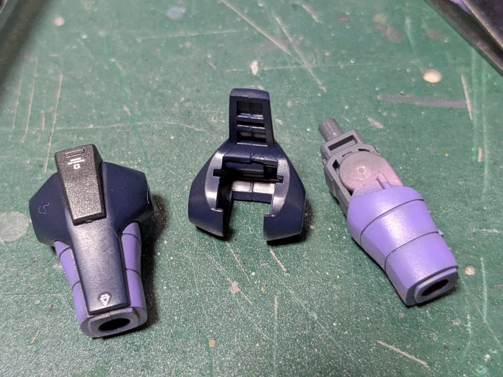 前腕に後ハメ加工してます。