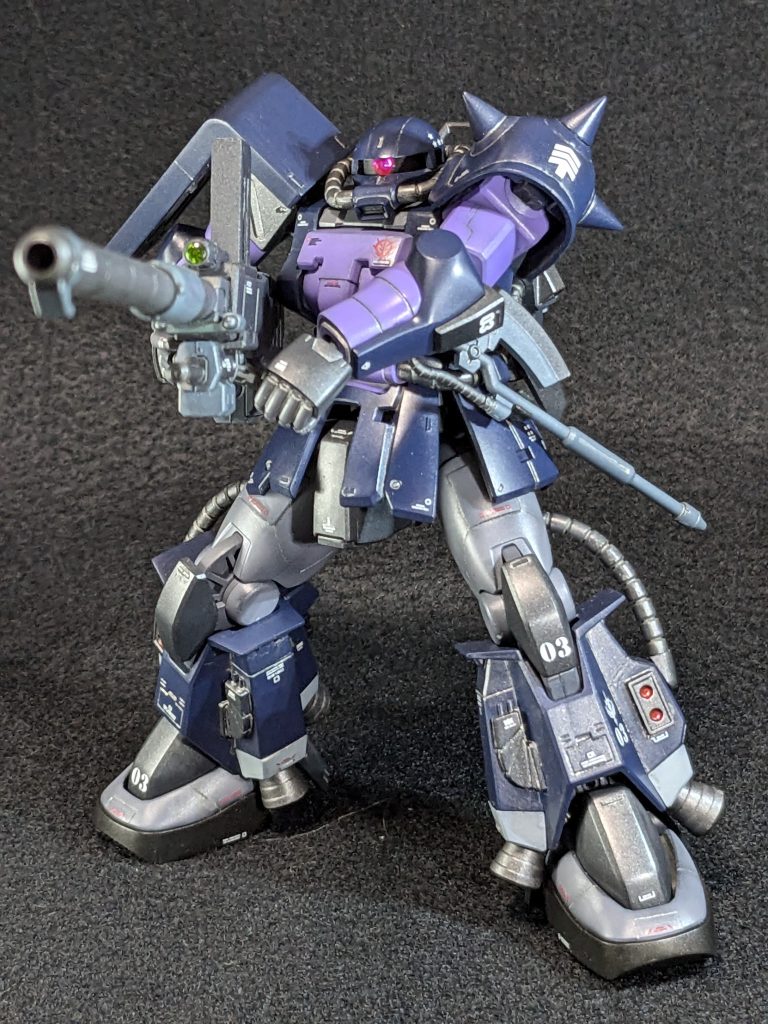 実は・・・。さて、この高機動型ザクですがザクプラモデルコンテストにエントリーしてました。なので8月の中頃には完成していたのですが、結果発表が出るまで投稿を控えてました。残念ながら入賞出来ませんでしたが、12票も入ってました。たった12票ではありません。12人の方があれだけの作品の中から私の作品が1番と思ってくれたのです、てとても嬉しいです。 今回は私が投票した作品も入賞して無かったのが残念です。後はジオラマ勢が強かったですね。なので、ジオラマでなく単品作品で入賞目指すぞー!