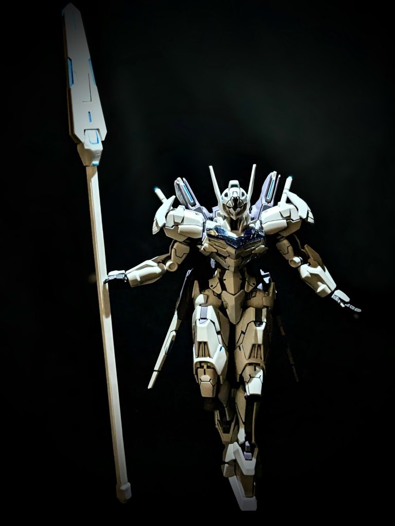 こっちが本命形態。杖を使ってデータストームネットワーク広域展開とかで制圧する、相手にとってはまさに魔法使いな一方的かつ一対多な戦闘イメージ。