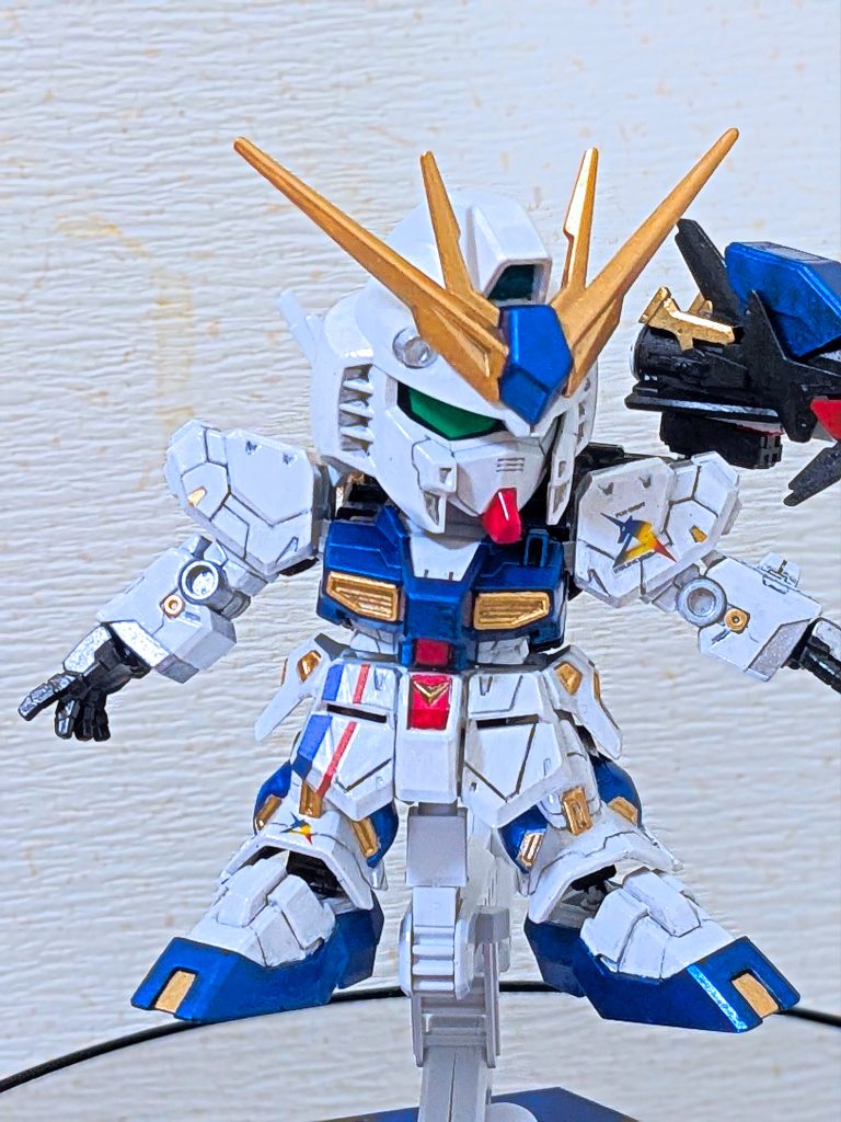 ちょっと前に作ったのはコレですが、プロポーションが別物ですね。こっちは、主役機コンテストにエントリーしてまっす。