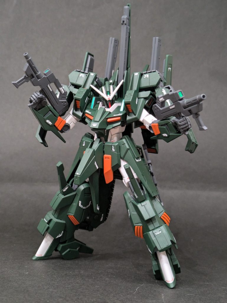 ビームマシンガンショートバレルで取り回しの良いメイン武装パワードジムカーディガンから拝借