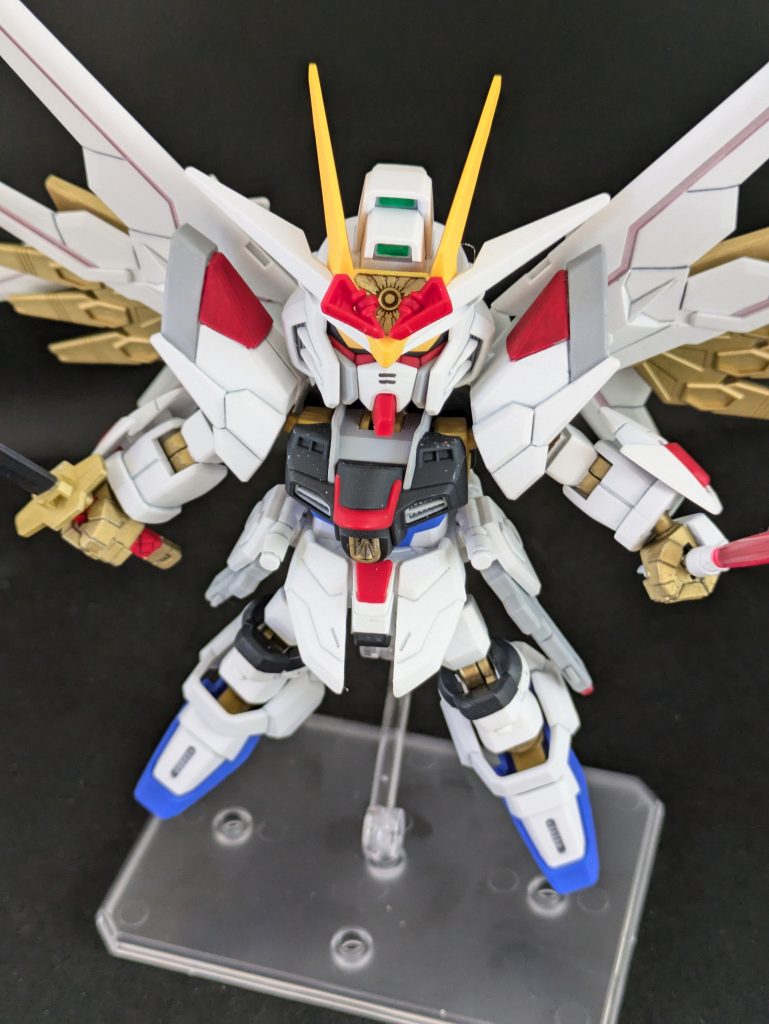 おでこの物騒なあれも金で・・・わかりづらっ蓋をあけようとすると、ぽろり取れやすいのが難点。