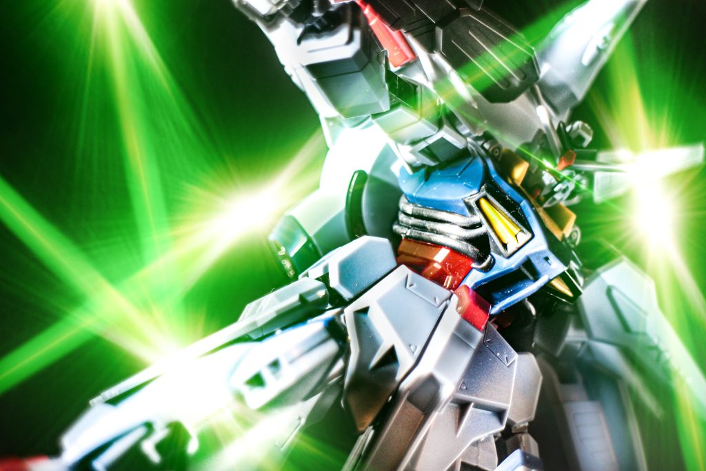 プロディウスガンダムのガンプラ買えたので、簡単組み立て加工で、撮影してみました〜不器用なもので💦ほぼ素組みで粗い箇所もたくさん、たくさ〜んあるのですが、下手くそなりに作ったガンプラでも撮影していると愛着が湧いてきてきますね〜もっと自分のガンプラをカッコよくしたいので、技術等をYouTubeや雑誌でよく調べてます〜いつかもっとカッコよく作れるようになりたいですねっ！