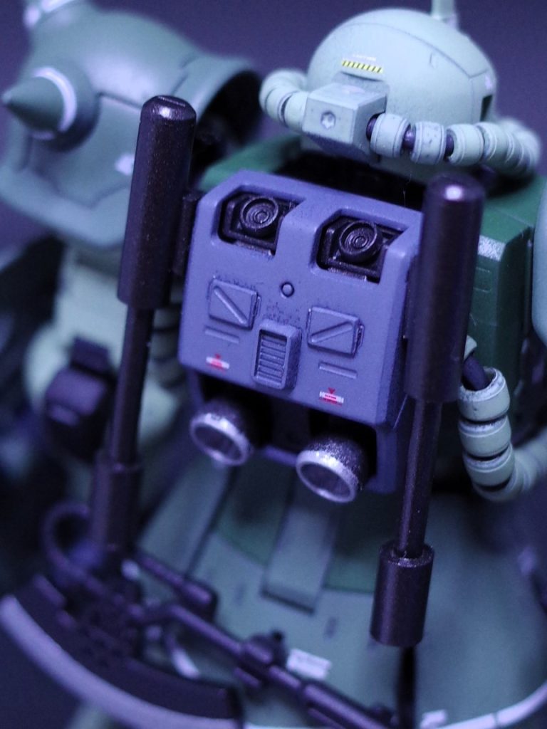 背部のラケーテン・ガルデンはプラ棒で製作