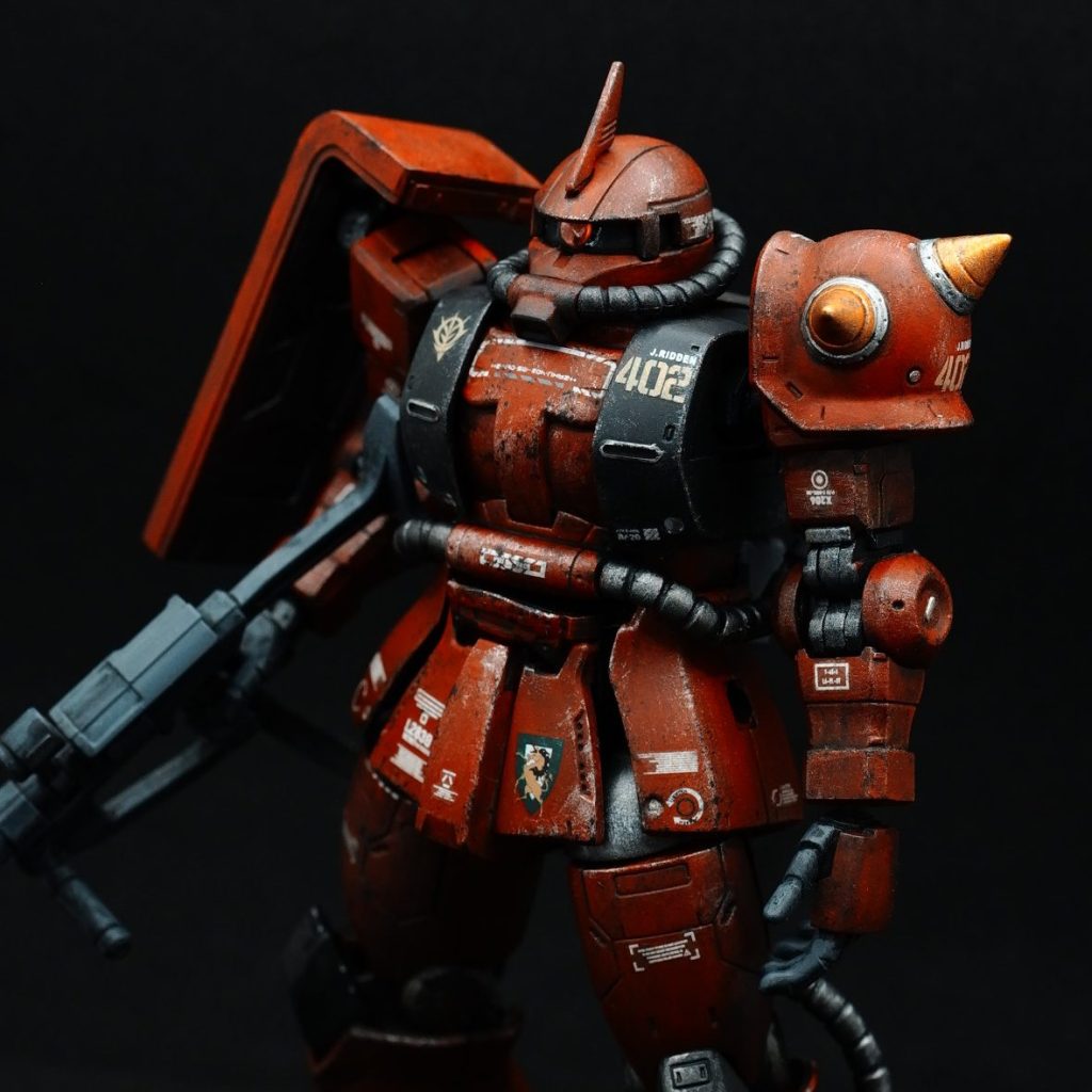 シャア専用ザクⅡ HG 塗装済み完成品 ガンプラ ジョニーライデンカラー風 Amazon | HGUC MSV MS-06R-2 ジョニー・ライデン専用ザク 1/144